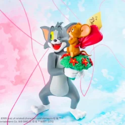 Beast Kingdom: Soap Studio - Tom And Jerry - Just For You Figure