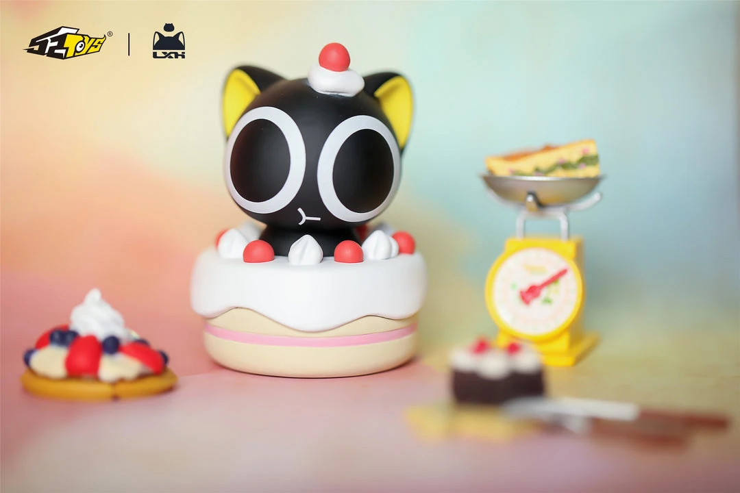 52TOYS: LUOXIAOHEI Lie On Cap 1st Series (8+1)