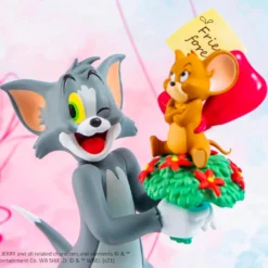 Beast Kingdom: Soap Studio - Tom And Jerry - Just For You Figure
