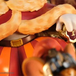 Beast Kingdom: Soap Studio - Tom And Jerry - Royal Court Tom Figure